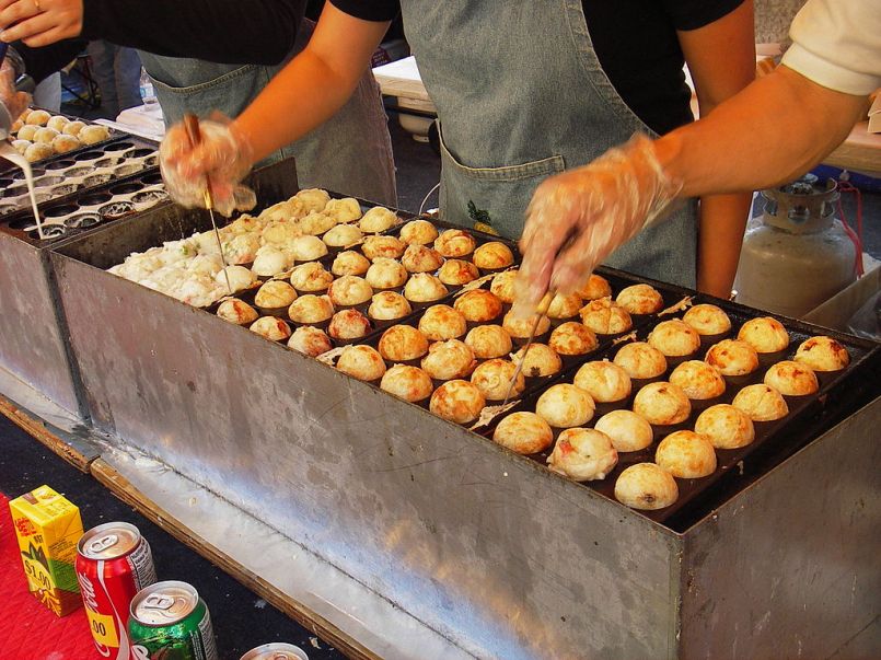Takoyaki_at_the_Richmond_Night_Market_by_SqueakyMarmot